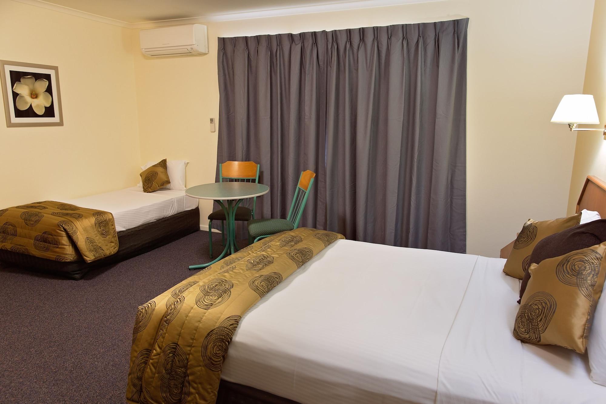 White Lace Motor Inn Mackay Bagian luar foto
