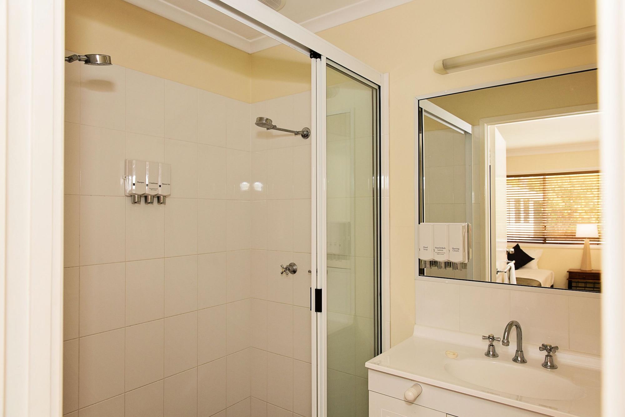 White Lace Motor Inn Mackay Bagian luar foto
